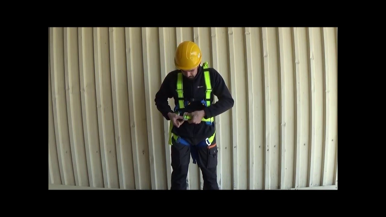 Hogyan húzd fel a sima csatos testhevedered