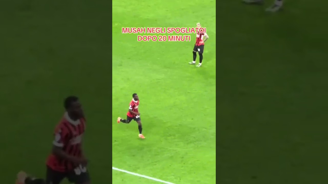 Musah negli spogliatoi dopo la sostituzione❤️🖤