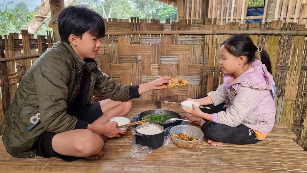 The wandering boy and the lost girl took care of each other when their brother had an accident