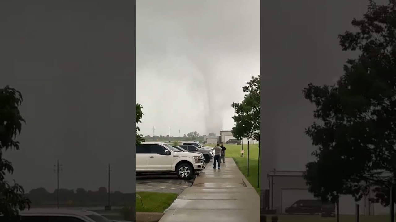 Twister caught on video near Red Oak, Iowa