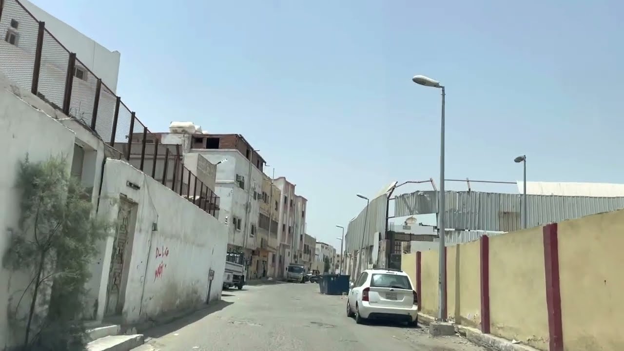 إزالة حي الجامعة جولة وداعية للذكريات (حارة مسجد الرحمة )