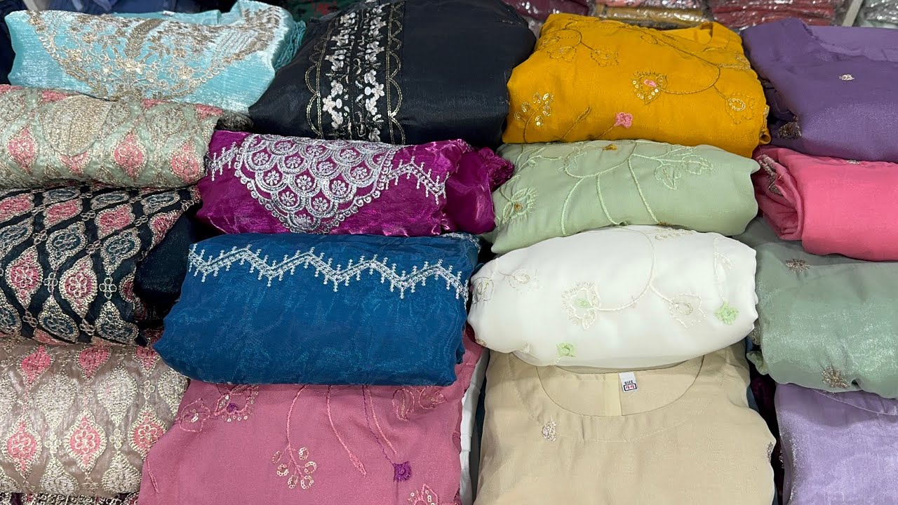 ইন্ডিয়ান স্যাম্পল পার্টি থ্রি পিস কালেকশন কাড়াকাড়ি  অফারে ১৩০০ টাকায়