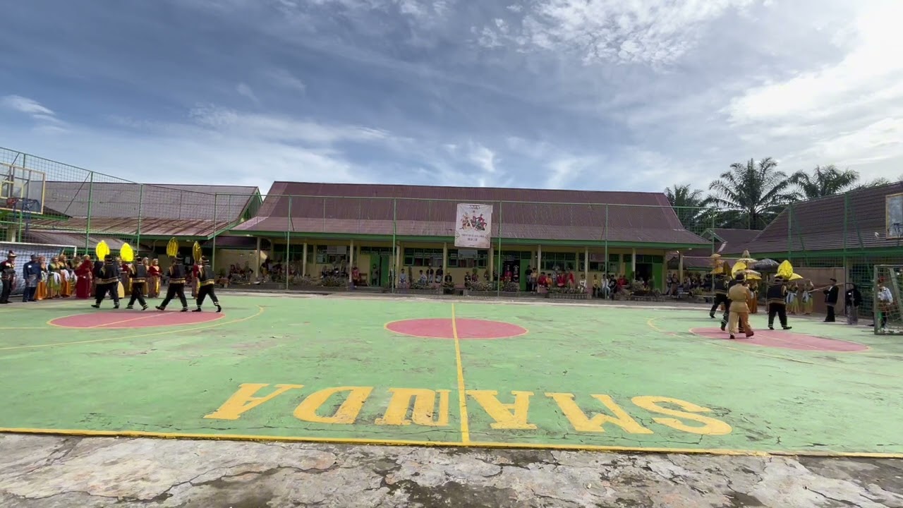 CIUNG WANARA(Ujian Praktik Seni Tari 12 A4)