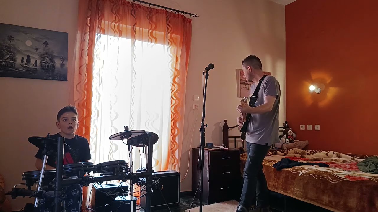 Υπόγειο - Χάρης και Πάνος Κατσιμίχας | Cover