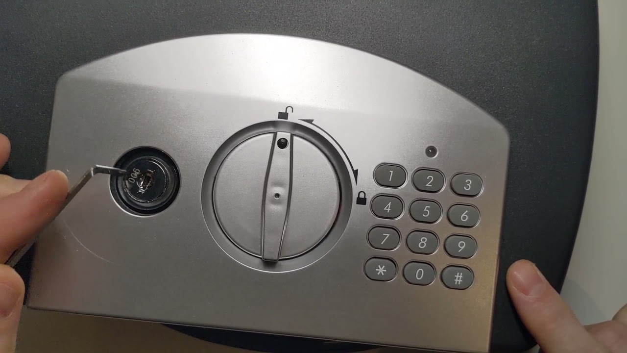 [001] Terrible security flaw in Master Lock P008EML Compact Portable Safe