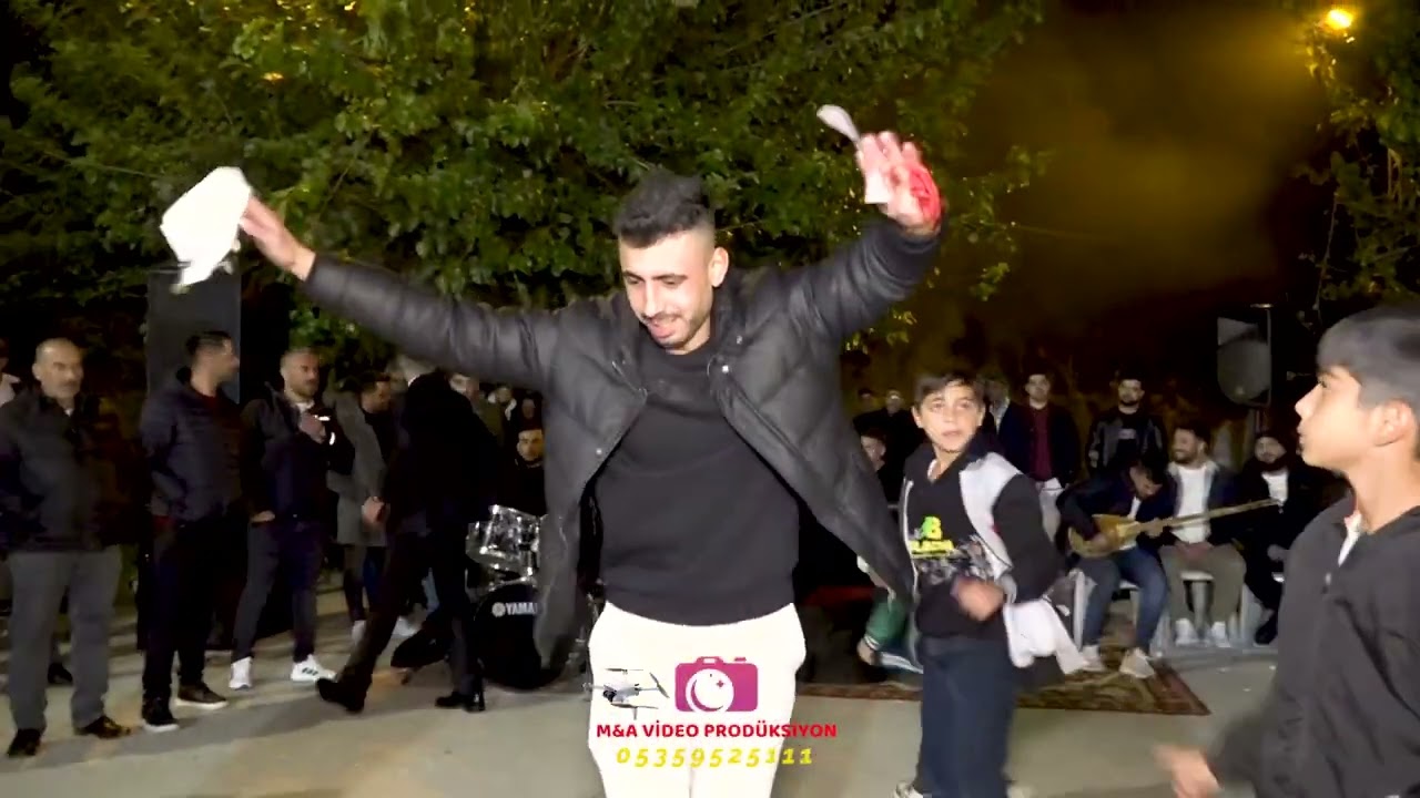 ROJDA MÜZİK AHMET GEZGİNCİ MAHİR BİNARDAN KENDİ DÜĞÜNÜNDE OYNUYOR SONUNA KADAR İZLE ..