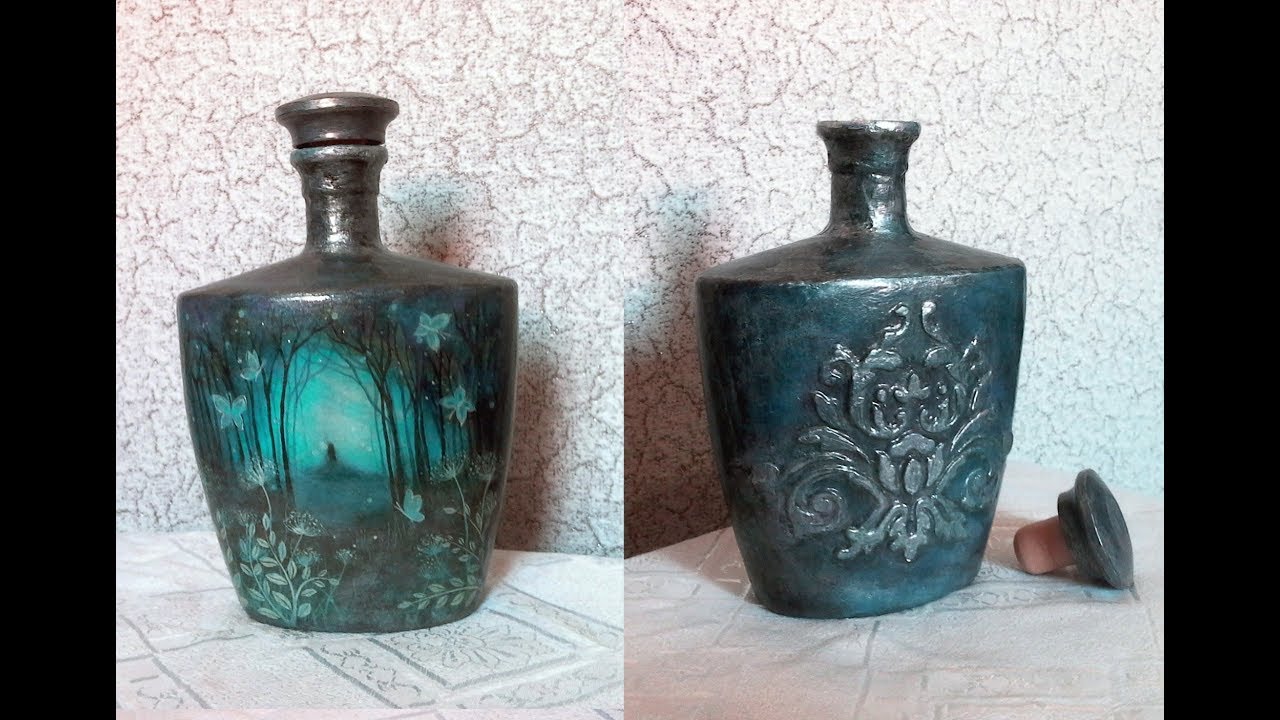 Бутылка с двойным декором. Декупаж и рельефный узор