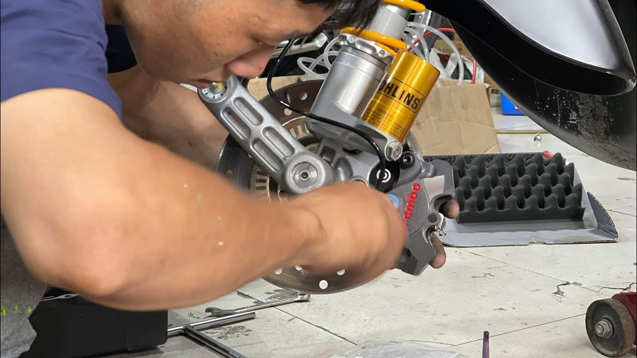 Quá trình dọn vespa sprint gần 100 TRIỆU( lên full brembo - ohlins vespa spint )