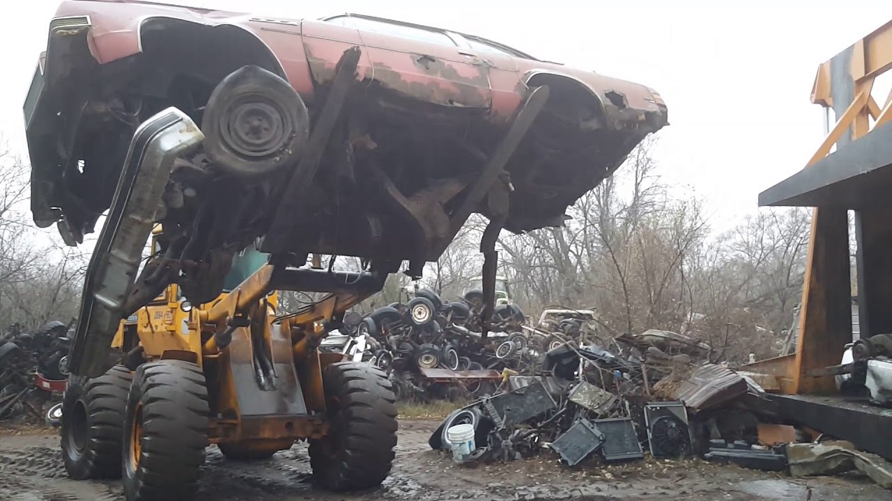 Car crusher crushing cars 43
