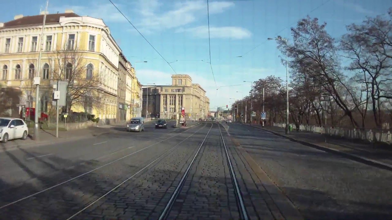 KoKo linka 17 směr Vozovna Kobylisy