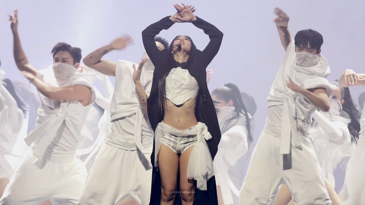 Jennie - Seoul City + Zen + LIKE JENNIE (Melon Music Awards) (fancam) 