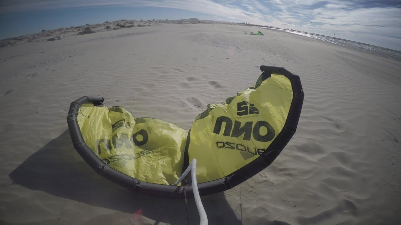 Micael Kitefoil test la uno 2.5m Ozone en 2017