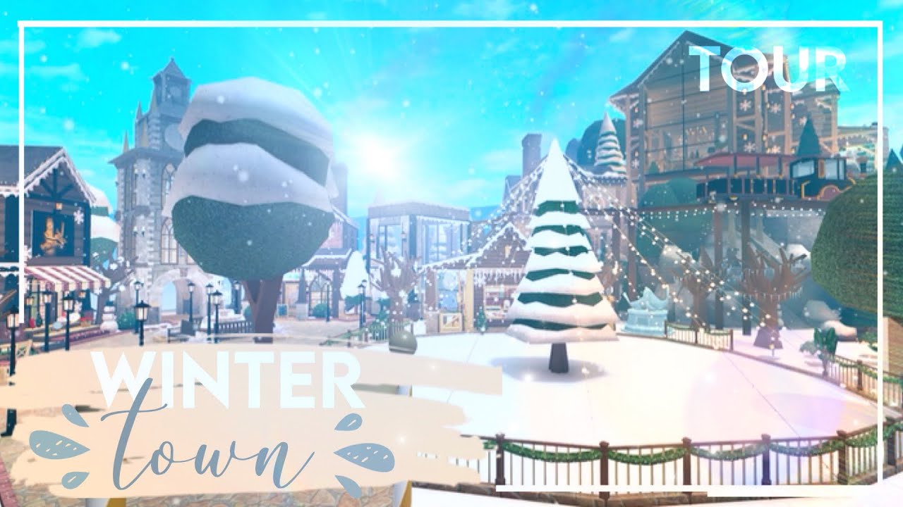 'Mount Frosttop' Winter Town | Bloxburg Tour