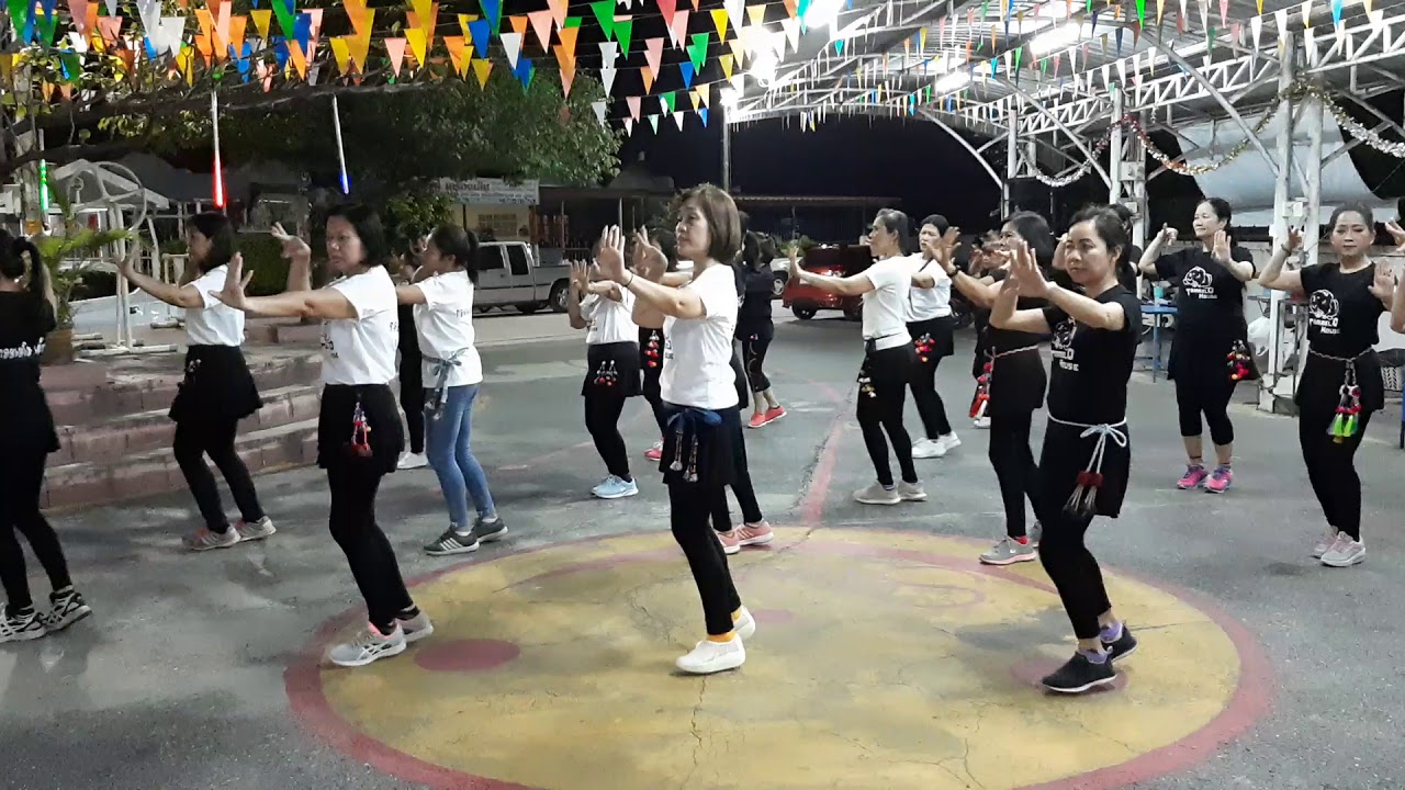 20/2/63 #ชะทิงนองนอย #สไตล์ อ.สุรีย์พร ยอดประเสริฐ ขอบคุณเสื้อผ้าสวยๆจากร้านทอมเมโลเฮ้าส์ นครสวรรค์