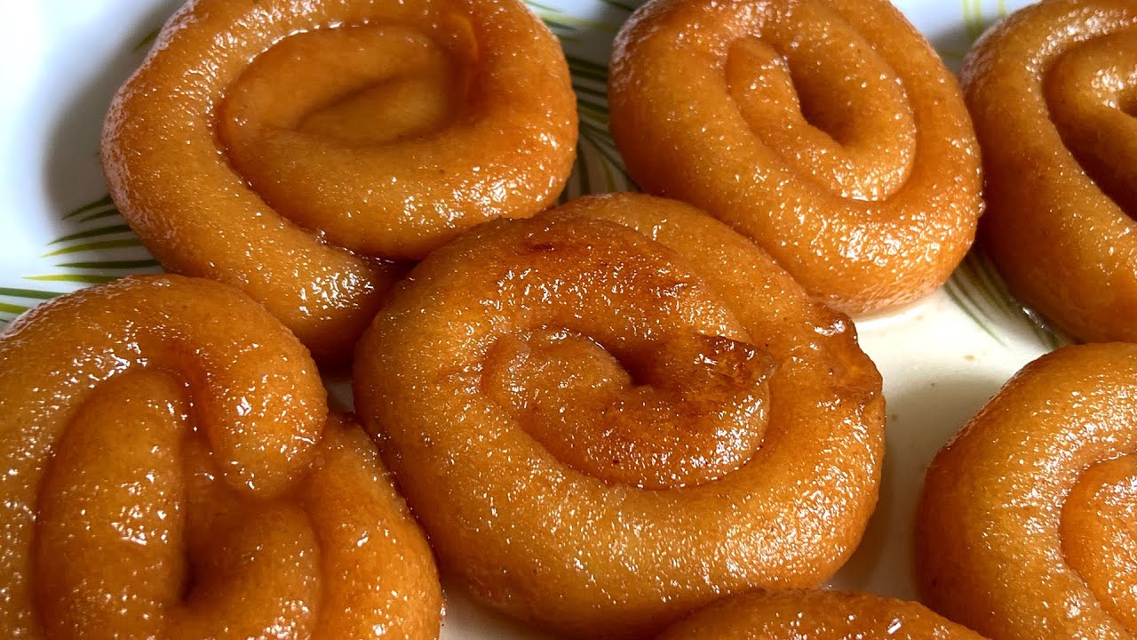 সুজি দিয়ে তৈরি মজাদার পিঠা রেসিপি ।। Sujir Pitha Recipe by Safa-Marwa