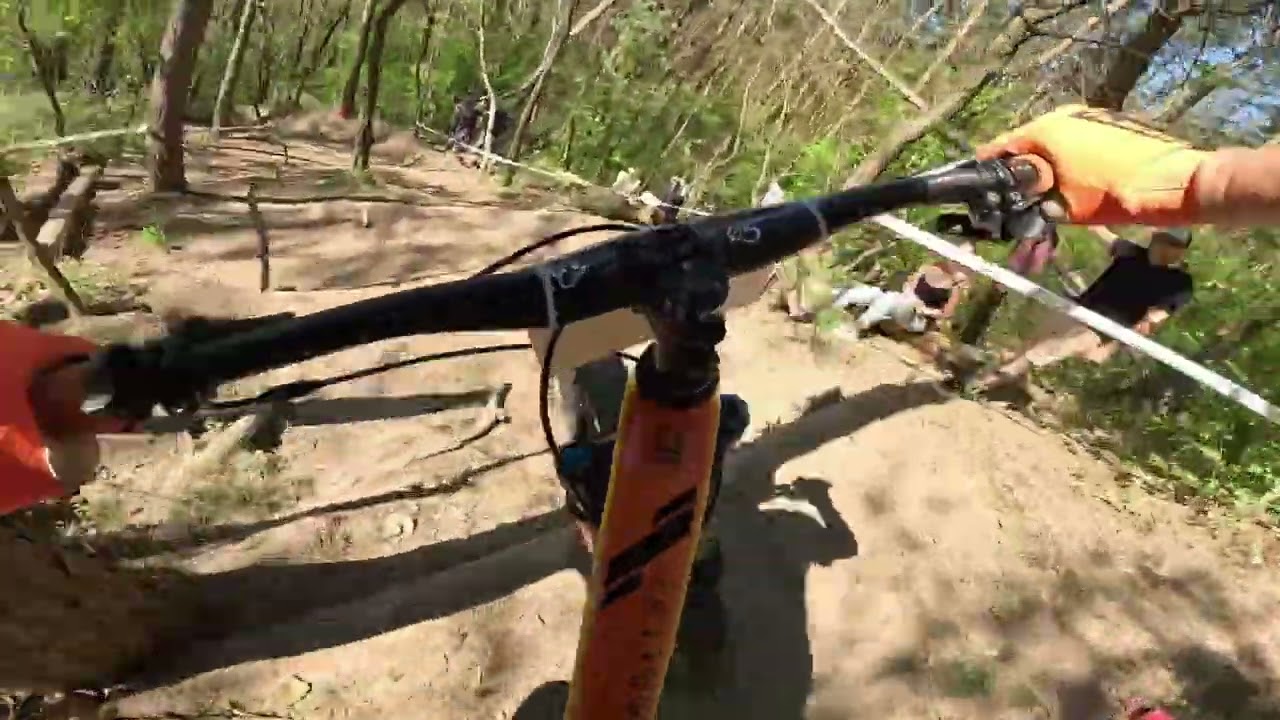 V&aacute;rrom Downhill D&ouml;ntő k&ouml;r - Erdős Alex 101