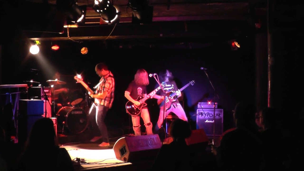 Underdose - Goddamn (Live @ The Underworld, London)