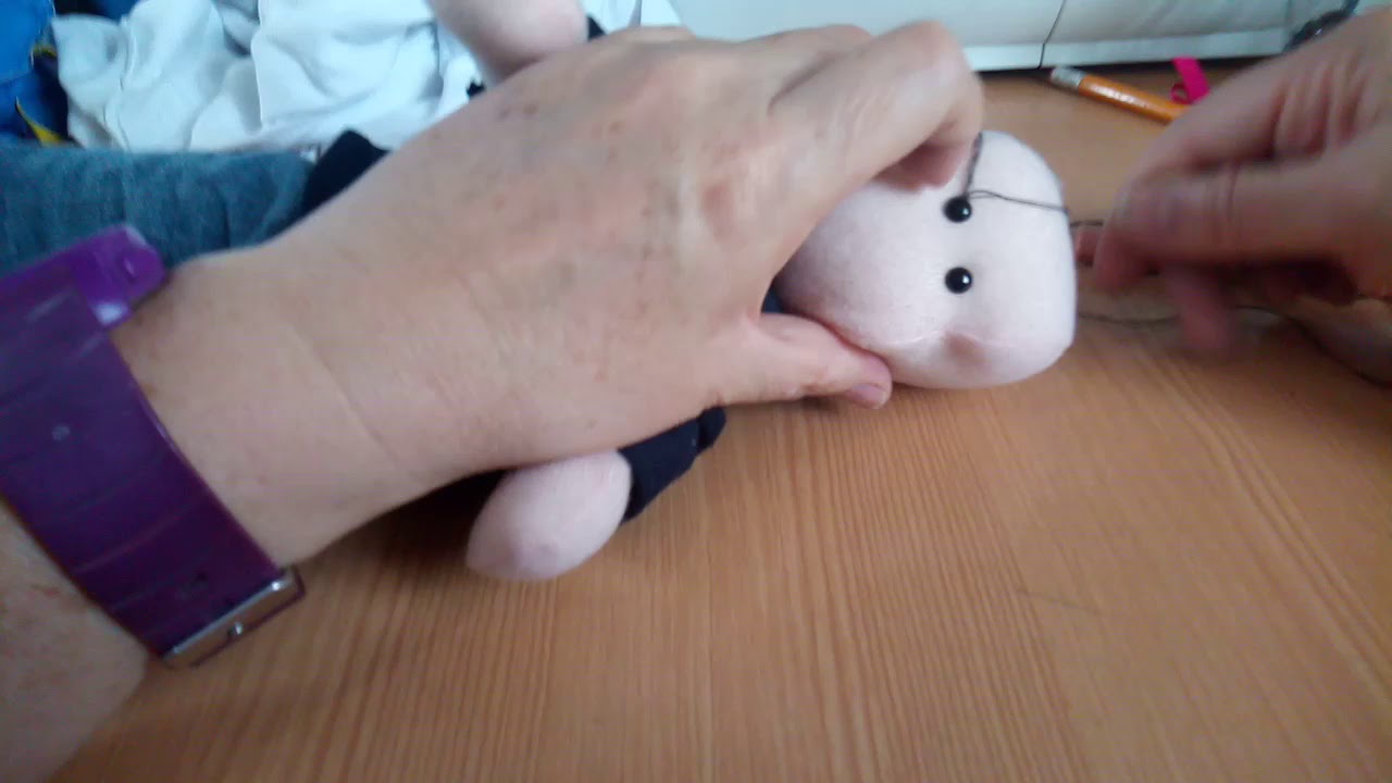 Tip de la semana. Pegar ojos de muñecos.