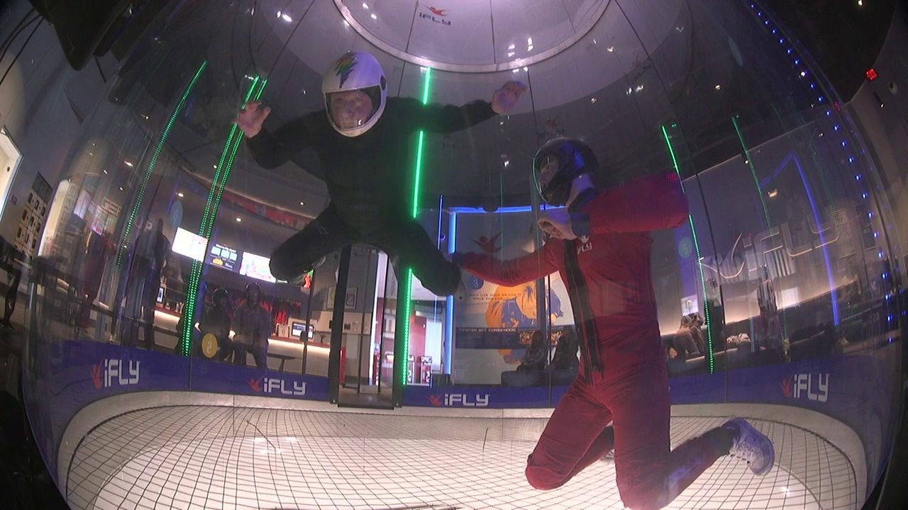 Low speed backfly / knee fly / sitfly