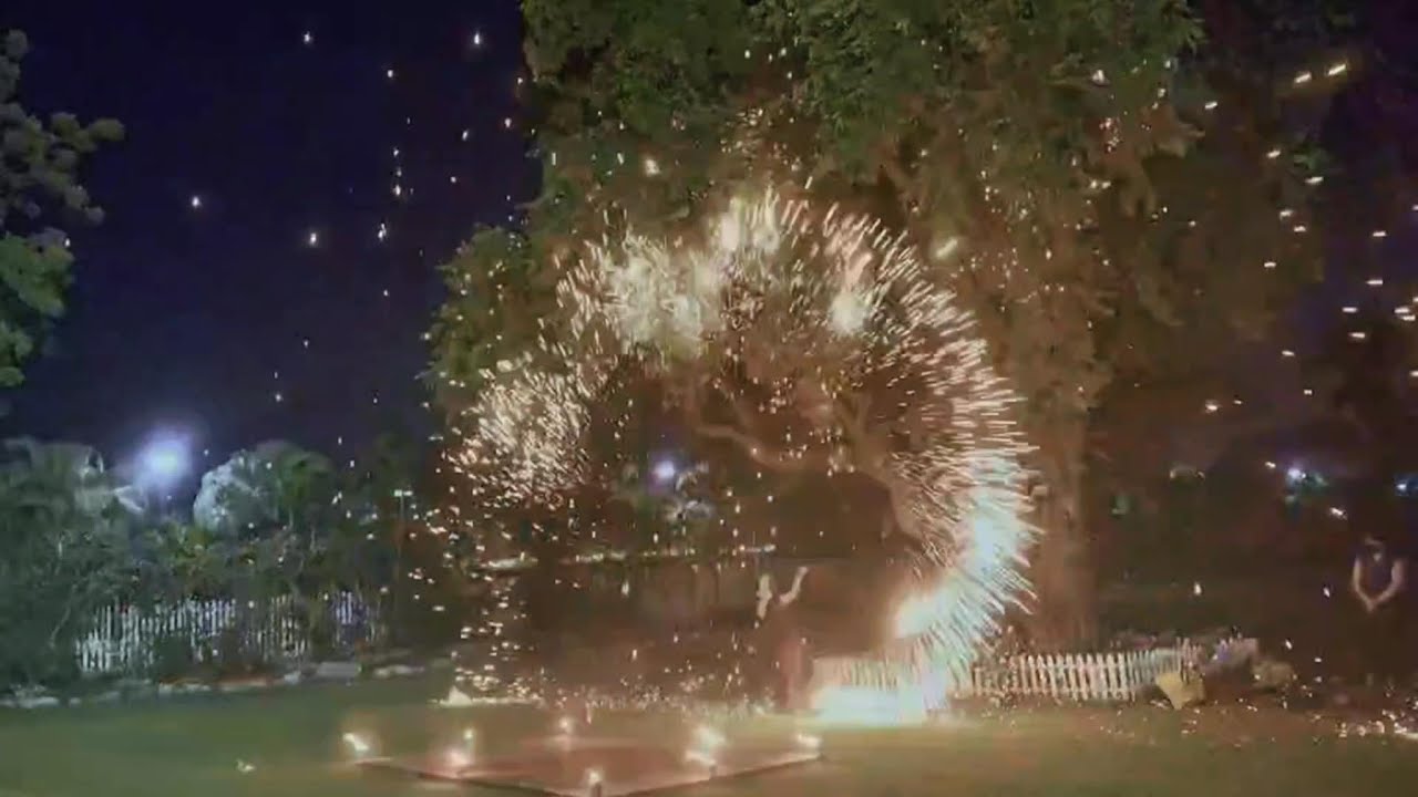 Огненное шоу на курорте Chonchan Pattaya Beach Resort было очень впечатляющим.