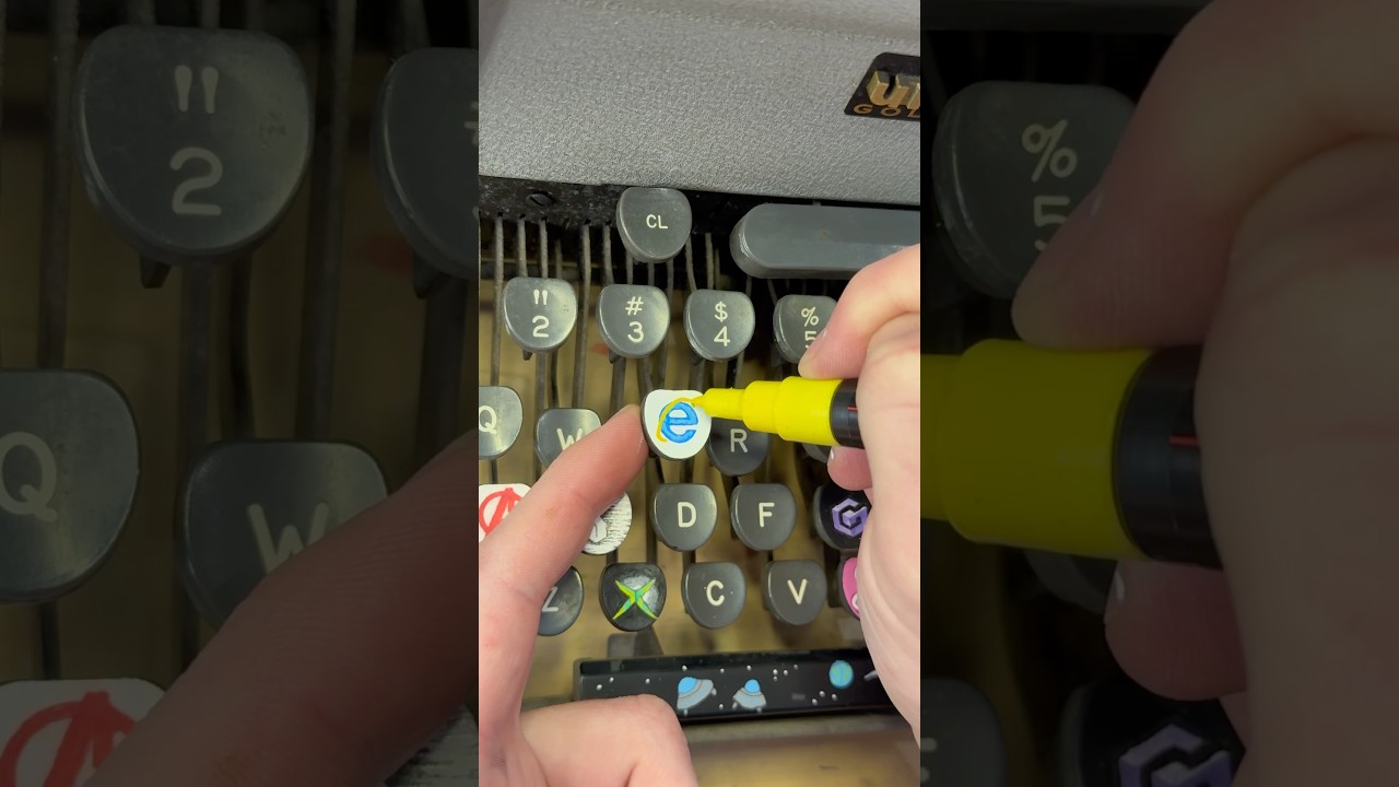 E into Internet Explorer Logo! 🖌️