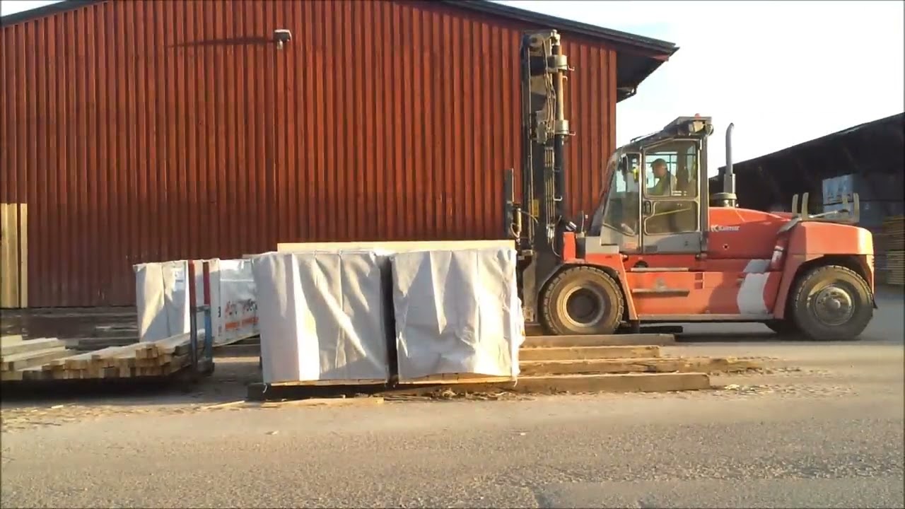 Forklift at Nyby Sawmill - Truckkörning Nyby Såg 2