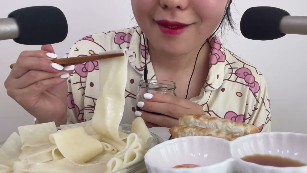 K ASMR 하나야마 오니히모가와 넙적 우동 탭핑, 이팅사운드 ASMR Flat udon tapping and eating sound🍜