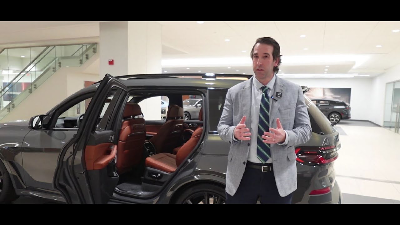 BMW X7. Captains chair or bench?
