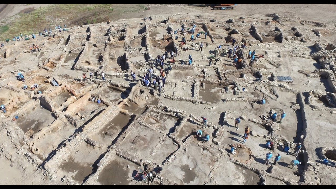 KÜTAHYA'DAKİ HÖYÜK KAZISINDA 4 BİN 500 YILLIK URGAN BULUNDU!