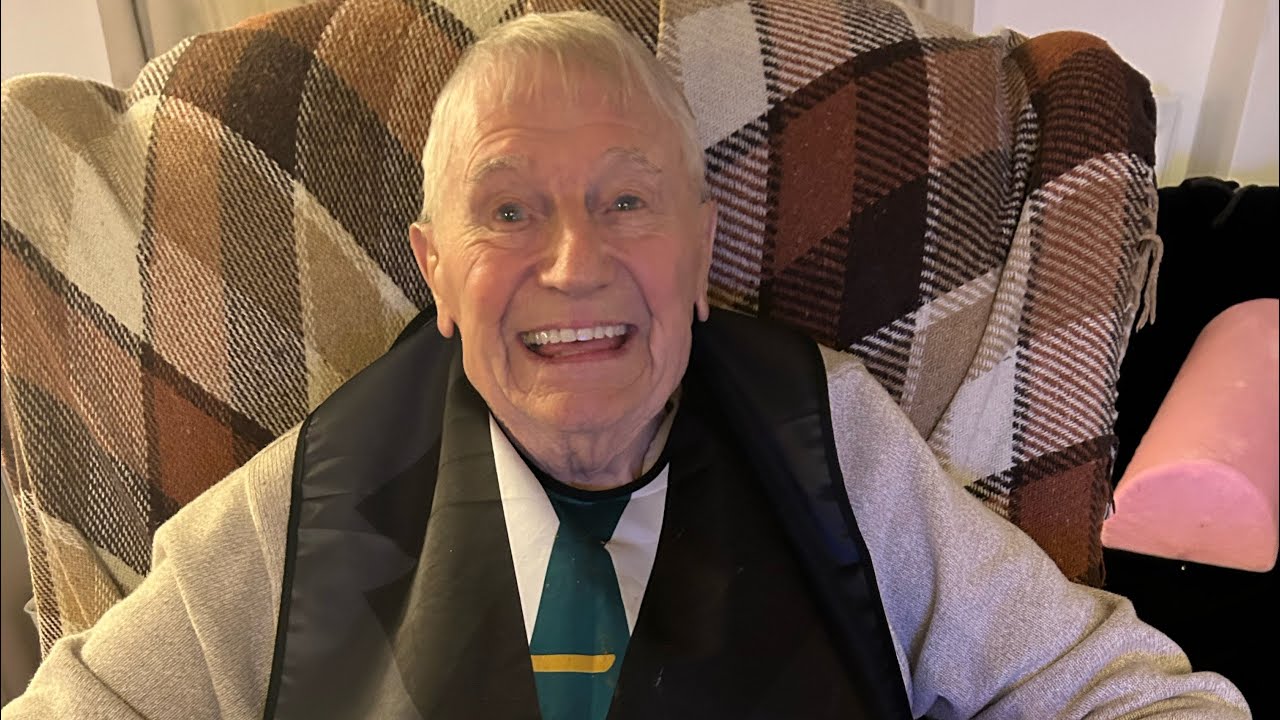 Giving 91 year old Grandad Joe a Sunday Roast Dinner