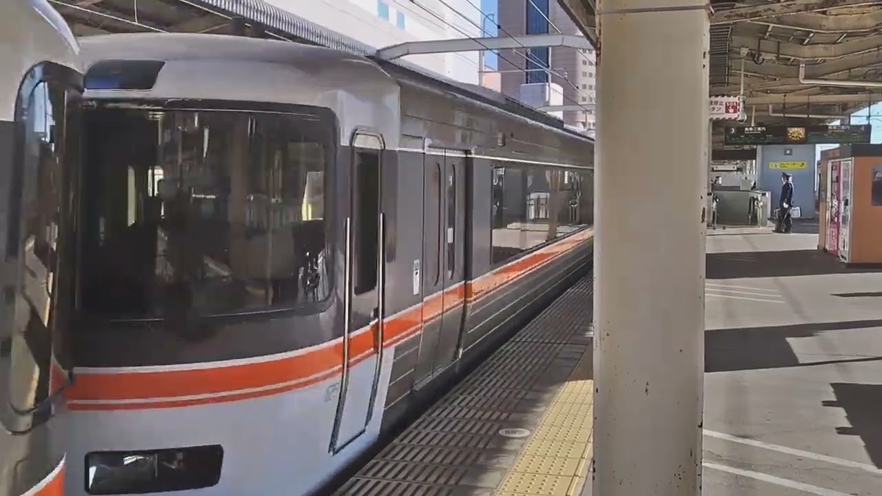 373系F3+F8編成浜松発車