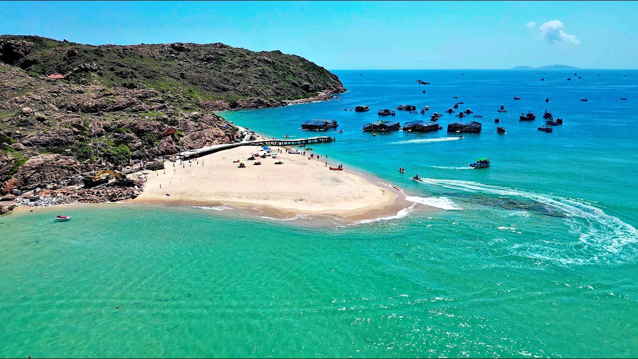 Dream Beach Nhơn Hải Cù Lao Hòn Khô Quy Nhơn Bình Định / Drone Footage Flycam / 4K UHD / 18.02.2024