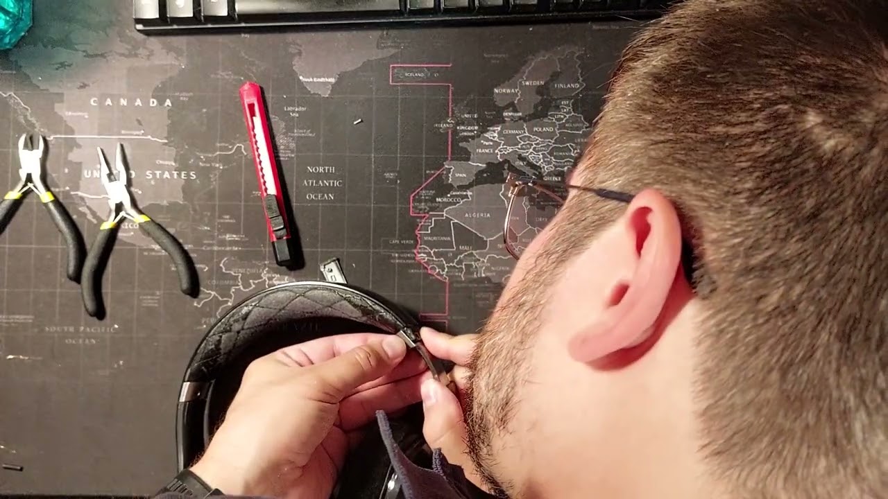 Fixing loose screws in the headband of the Samsung Level Over
