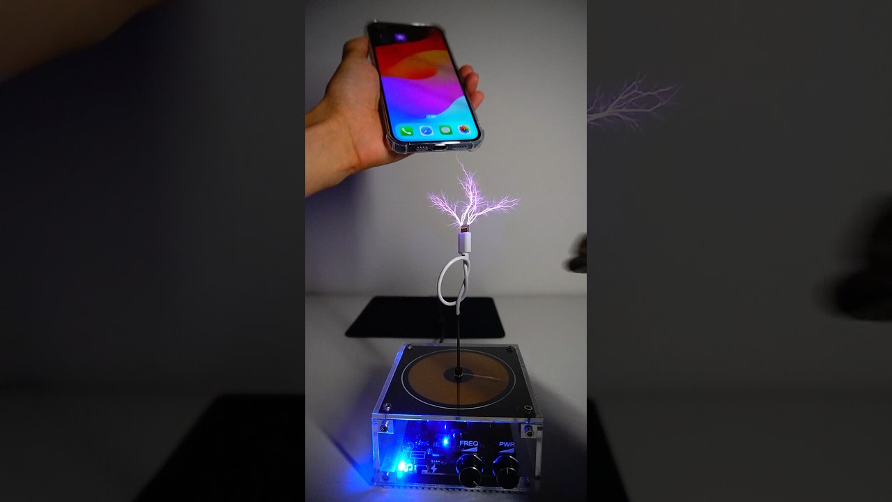 Can lightning charge a phone?