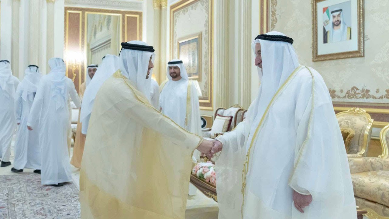 في قصر البديع العامر   حاكم الشارقة يستقبل المهنئين بعيد الأضحى