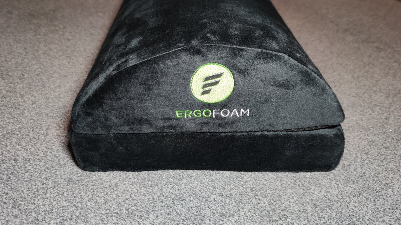 ErgoFoam Ergonomic Foot Rest for Under Desk (Review)