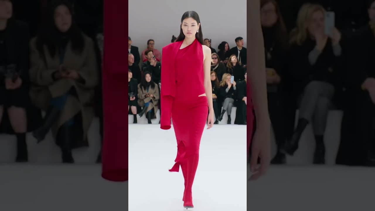 Unveil the best of Fashion Week! From stunning designs to trendsetting moments, see it all.