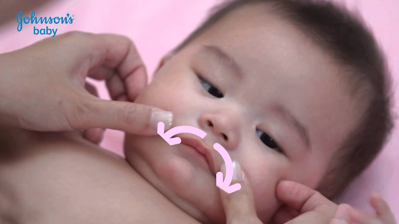 นวดลูกน้อยด้วยสัมผัสรักจากแม่ กับ Johnson' s baby