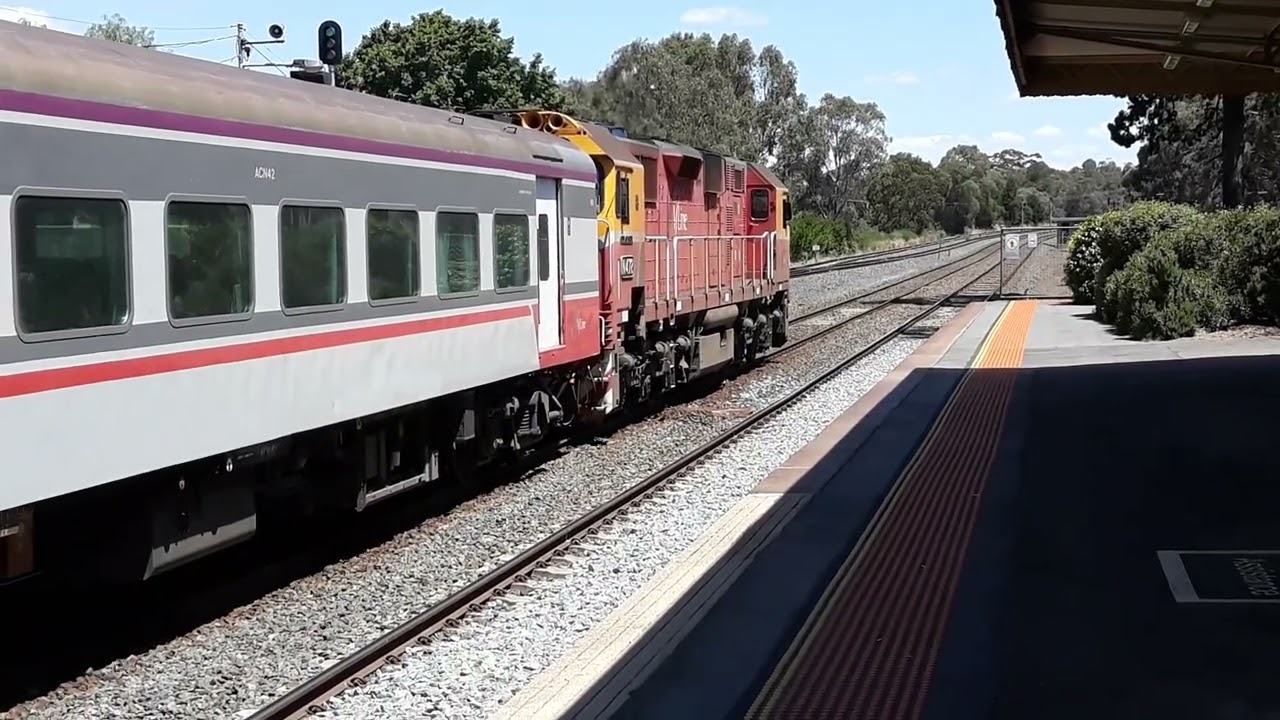Up Shepparton passenger train at Tallarook 18 November 2018.