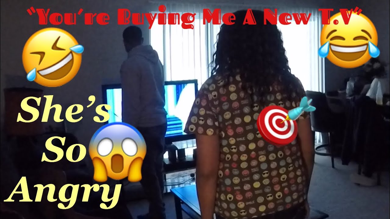 BROKE T.V PRANK ON MOM🤣😭 (SHE FALLS FOR IT)