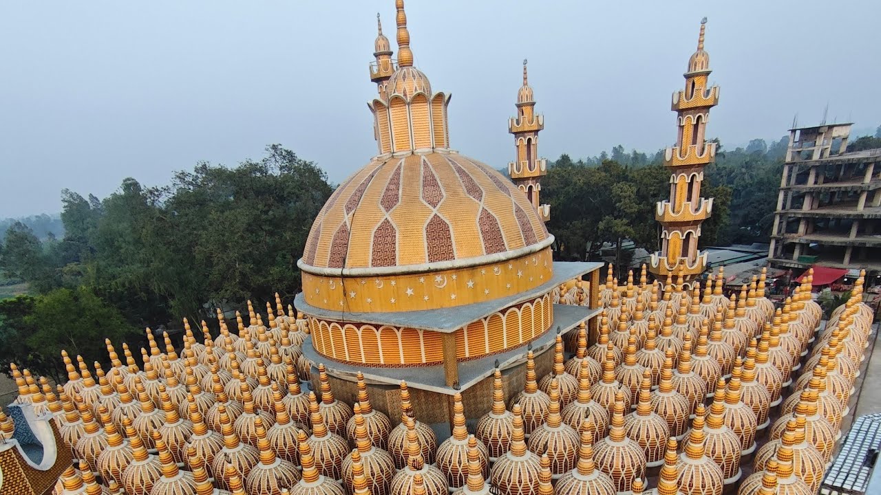 দুইশো এক গম্বুজ মসজিদে কিছুটা সময় আপনাদের মাঝে শেয়ার করলাম।
