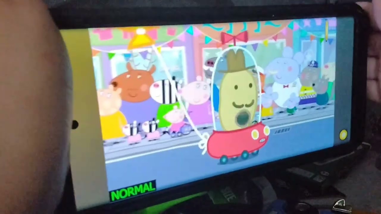 The  carnival  team  bahay  2.0  peppa pig
