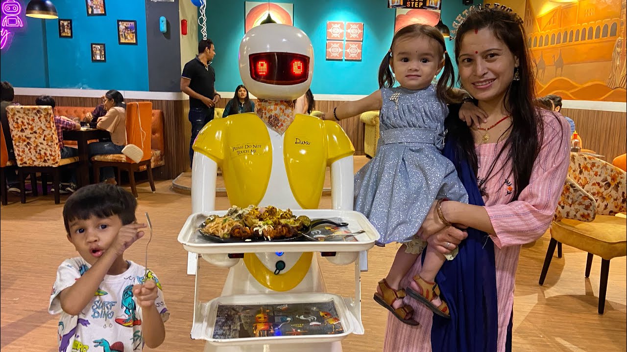 Robot Rashi Ke Liye Special Dinner Laya 😍 But Maza Nahi Aaya 😞
