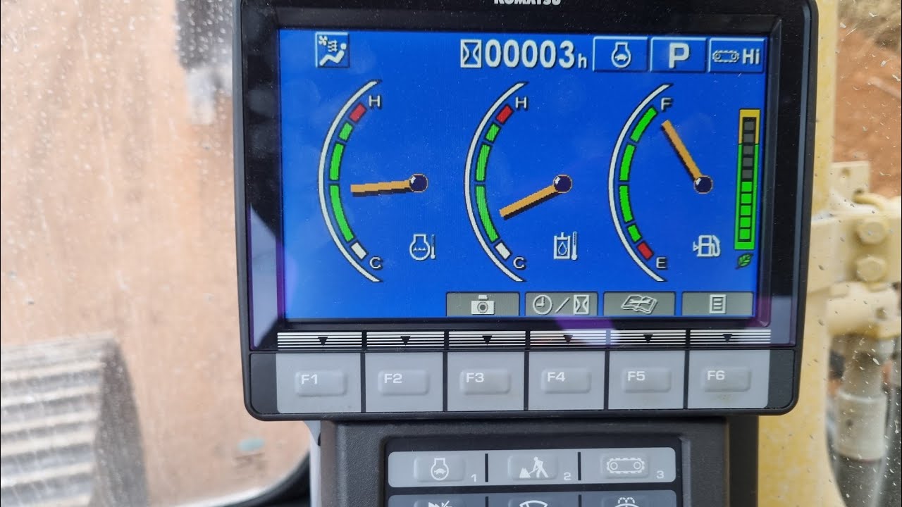 Interior da cabine PC350LC komatsu