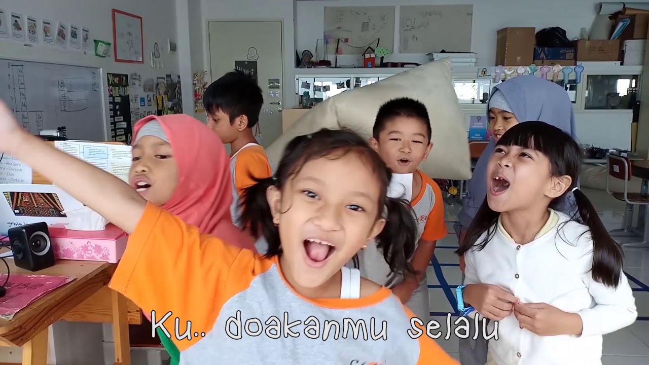 CERITA BERSAMA - Year 1B 2019 - Sekolah Cikal Surabaya