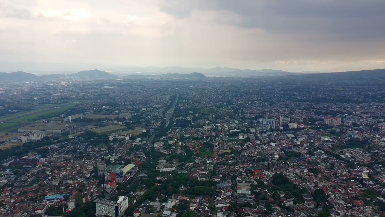 Suasana bandung hari ini #dronevideo #viral #potensicatom2 