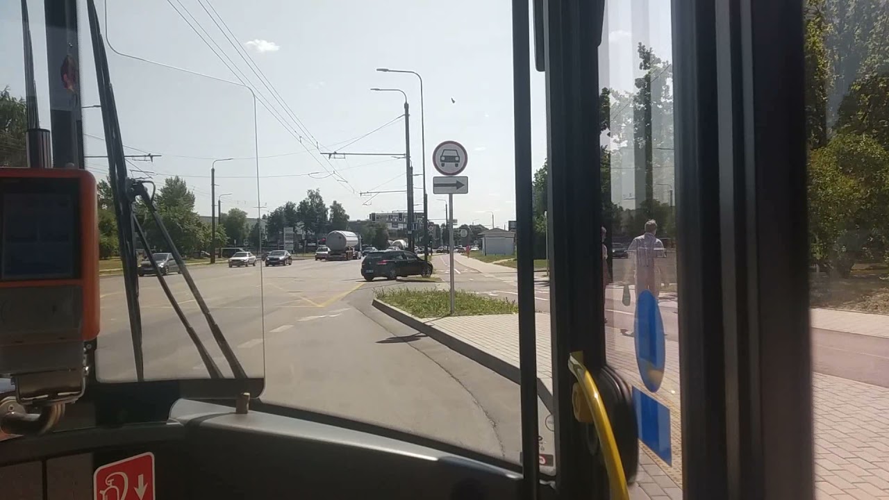 Kauno troleibusai 15 Partizanų g.–Centras–Partizanų g. Solaris Trollino IV 12 Medcom #064