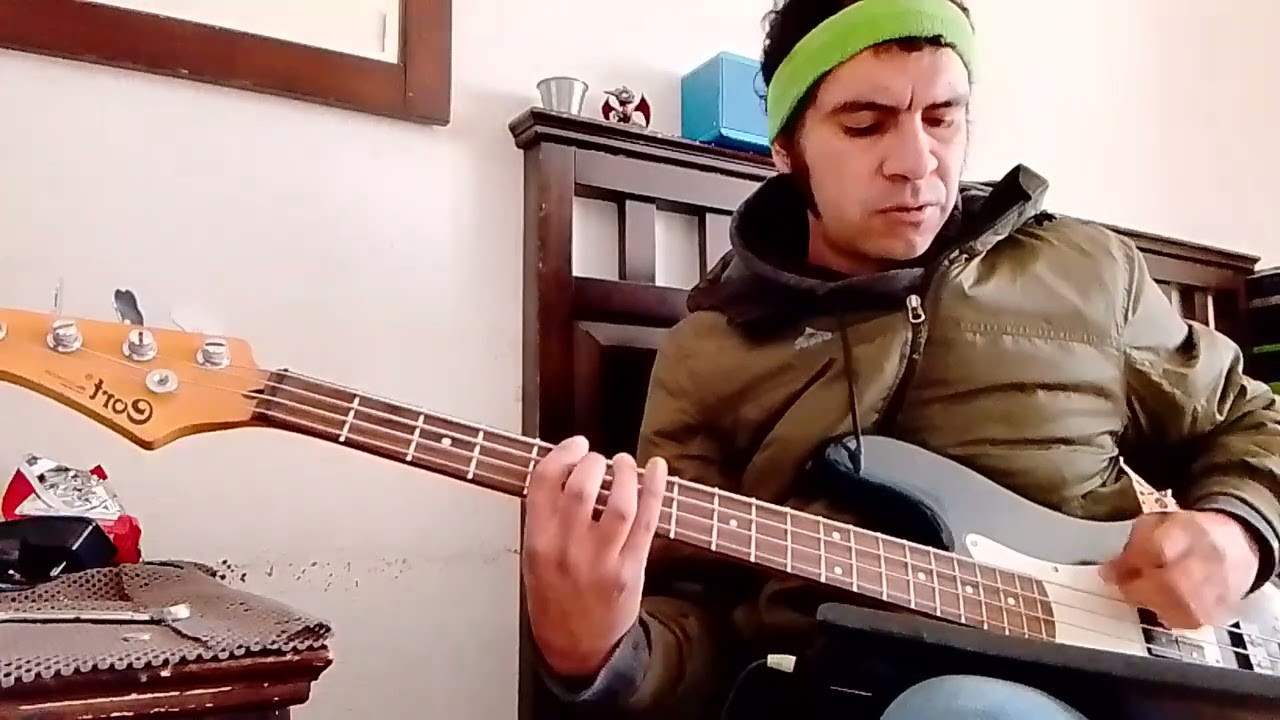 Heroe de leyenda - heroes del silencio - bass cover 