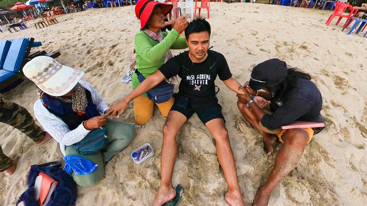 โดนแม่ค้ารุมที่ชายหาดกุตะ บาหลี 🇮🇩
