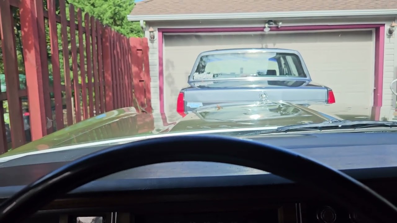 1974 Imperial LeBaron start up